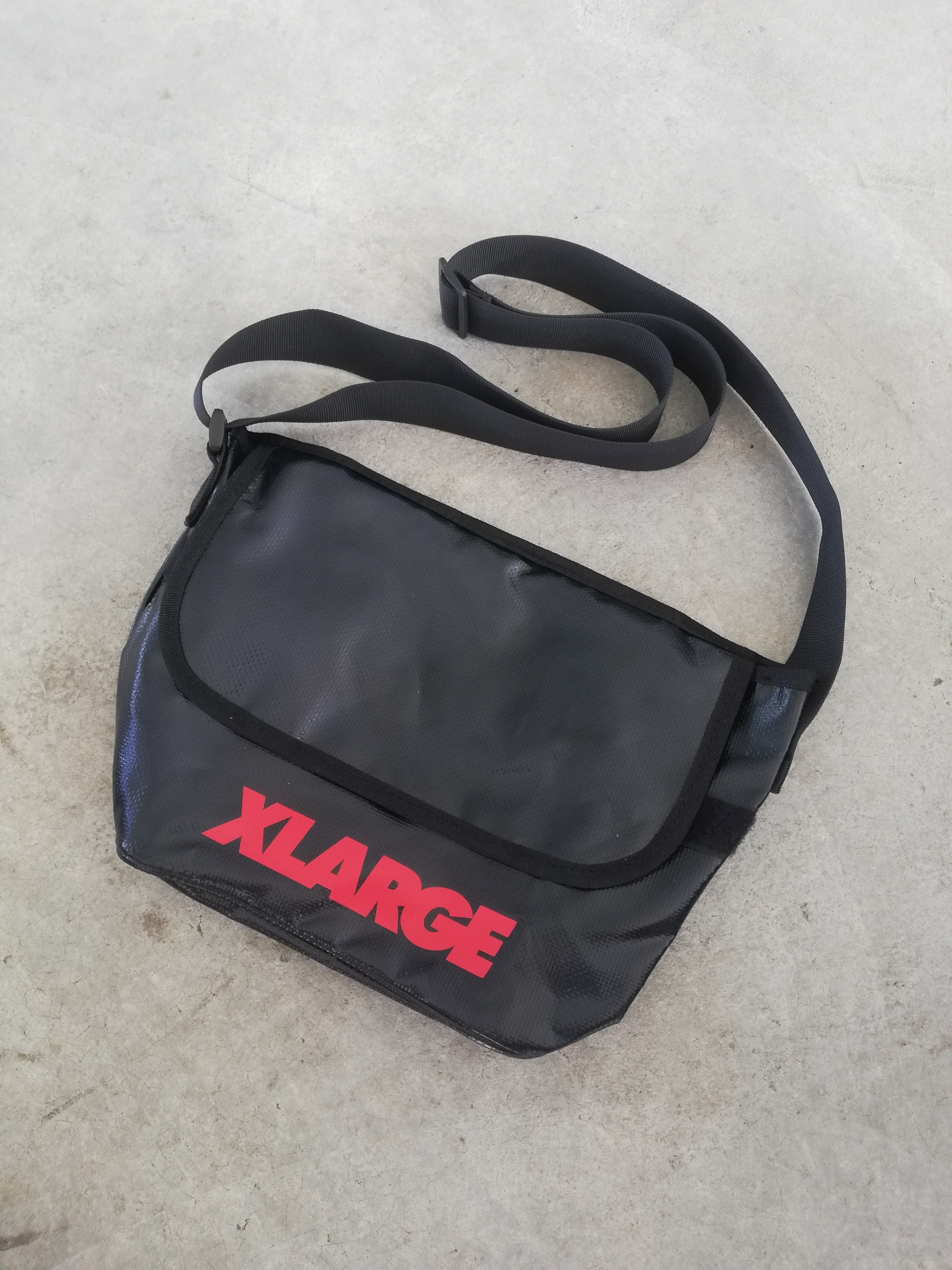Xlarge waterproof sling bag