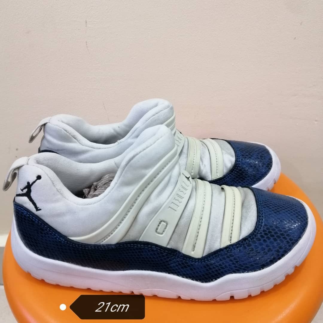Jordan 11 slip on clearance