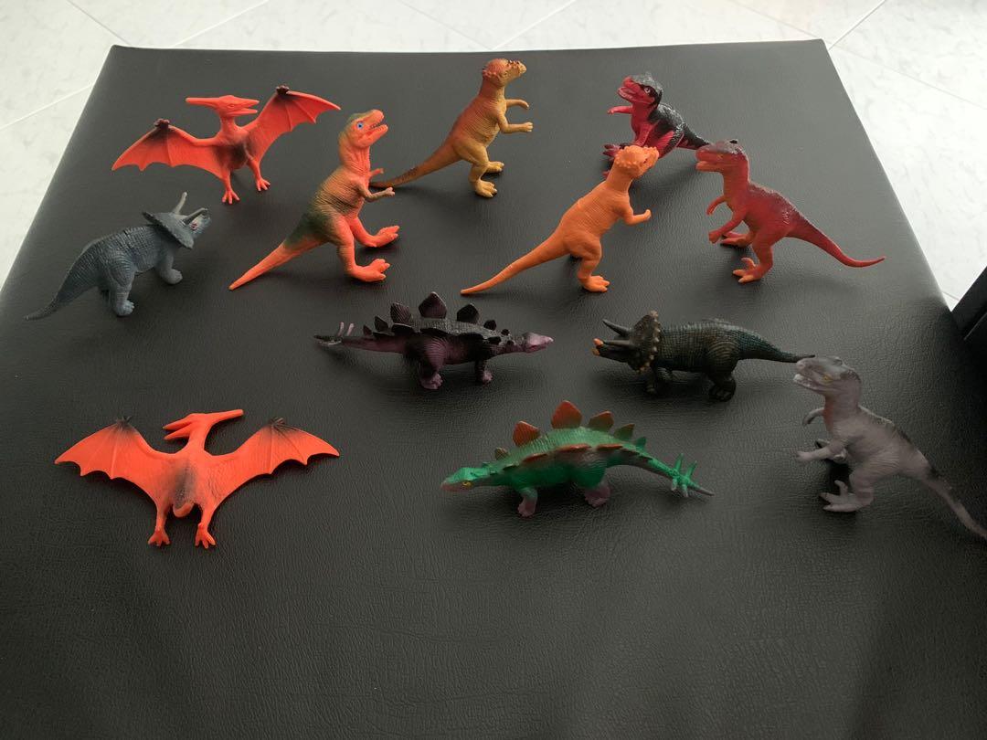 Animal World Dinosaurs, Hobbies & Toys, Toys & Games on Carousell