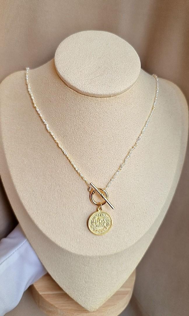 Queen crown necklace store