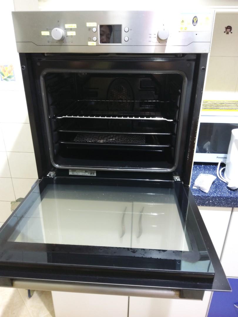 Blomberg Builtin Oven, TV & Home Appliances, Kitchen Appliances, Ovens