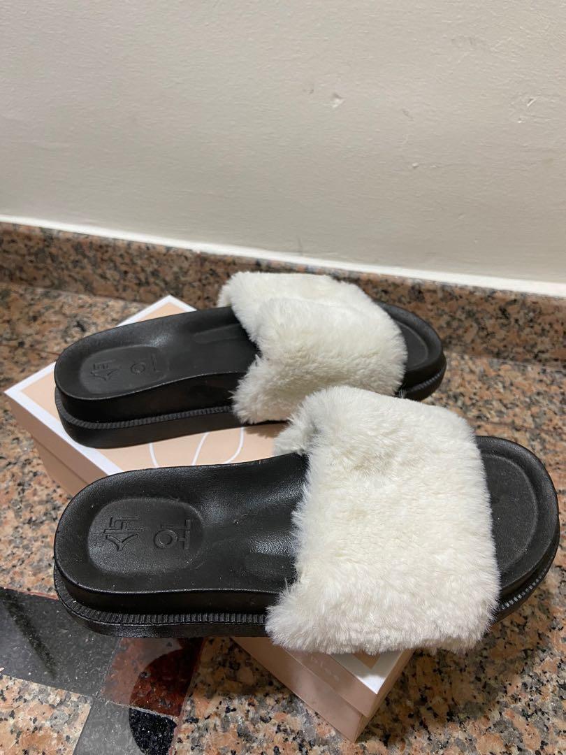 White furry clearance slides