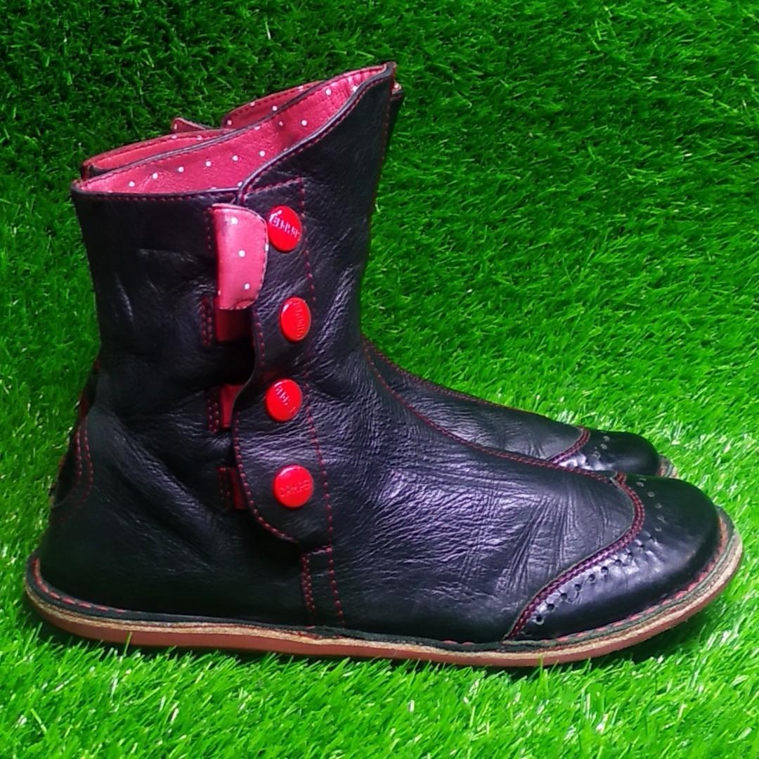 Camper beetle online boots womens