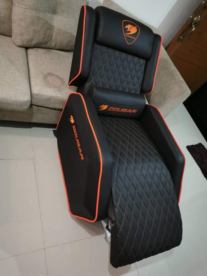 Cougar ranger deals royal sofa
