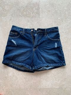 (Category: ) located in . Submitted by punna123 (Listing ID 1126821920, Image 1). Description: .