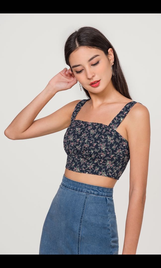 FAYTH Pansy Ruched Bustier Top (Navy Floral Crop), Women's Fashion ...