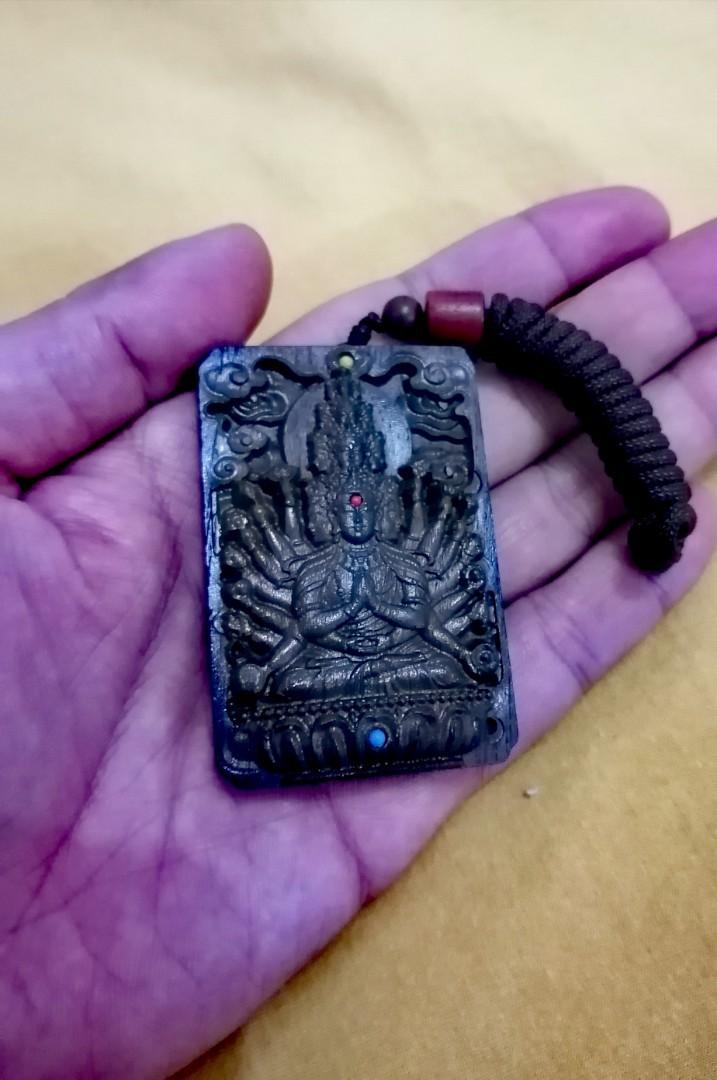 Agarwood pendant online