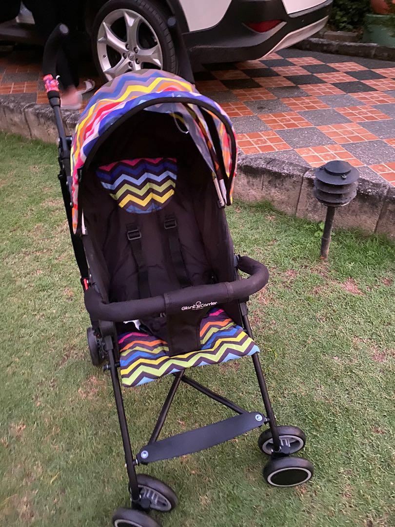 Giant carrier umbrella stroller top