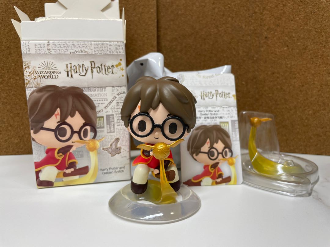Harry Potter and Golden Snitch Harry Potter Popmart, Hobbies & Toys