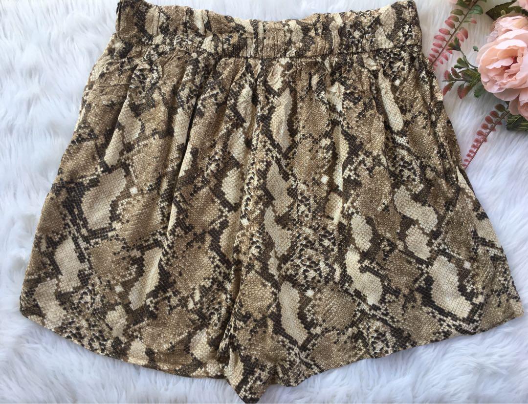H M snake skin shorts Women s Fashion Bottoms Shorts on Carousell