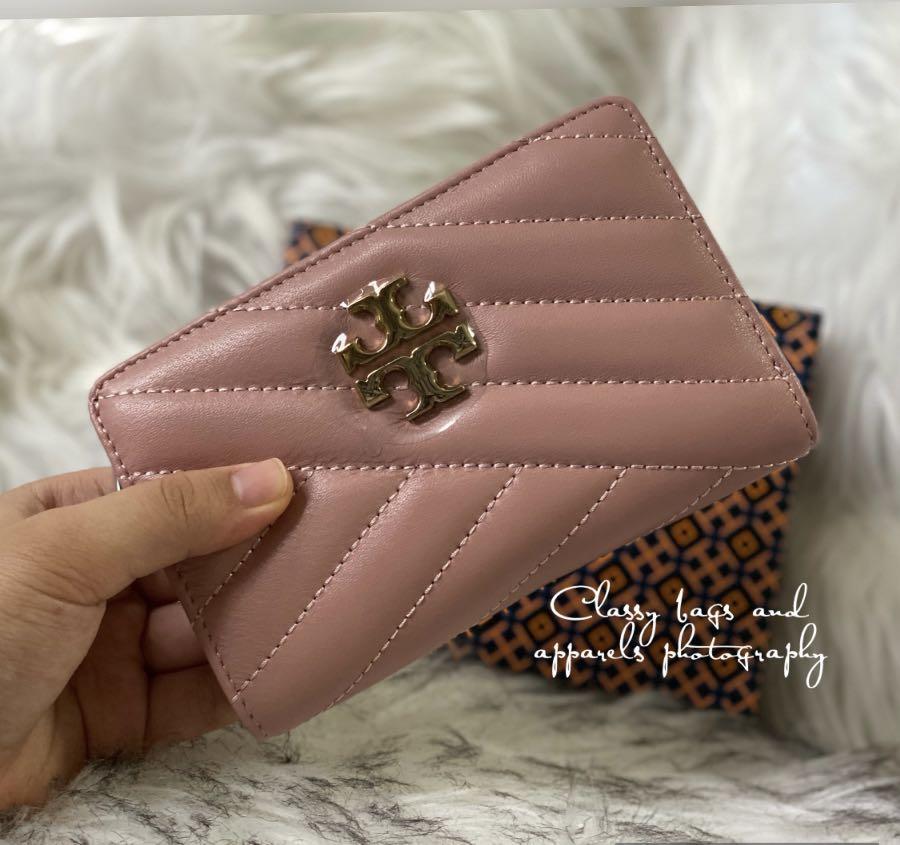 Tory Burch Kira Chevron Large, Women's Fashion, Bags & Wallets, Purses &  Pouches on Carousell