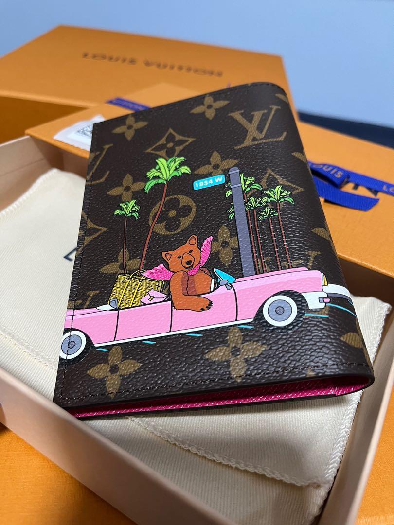 Louis Vuitton Hollywood Passport Cover
