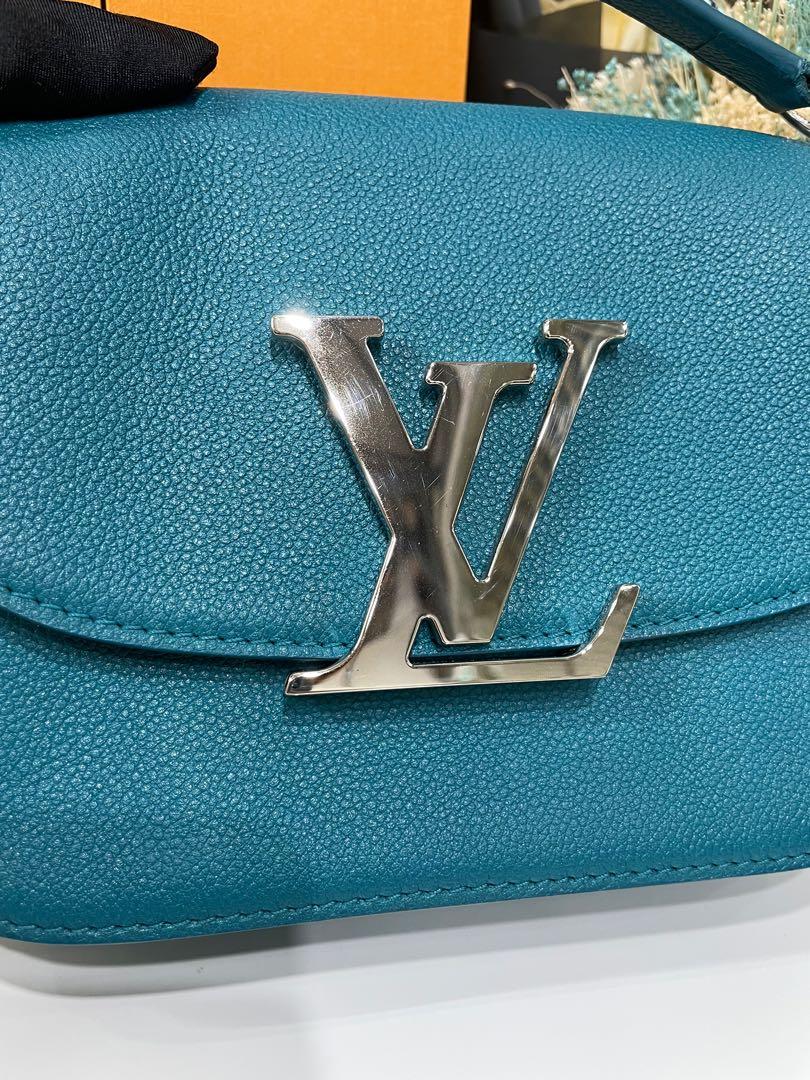 Louis Vuitton Neo Vivienne In Bleu Marine