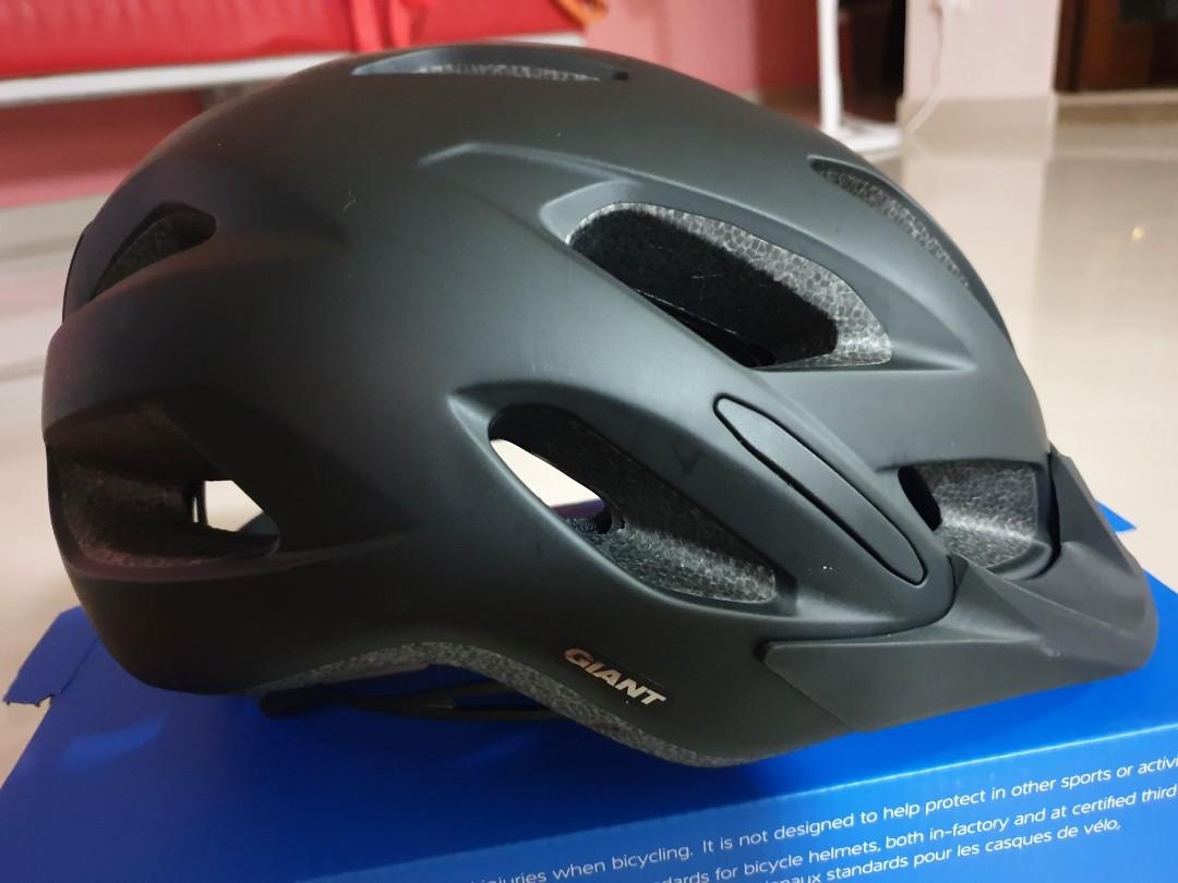 MATTE BLACK GIANT COMPEL MIPS HELMET 