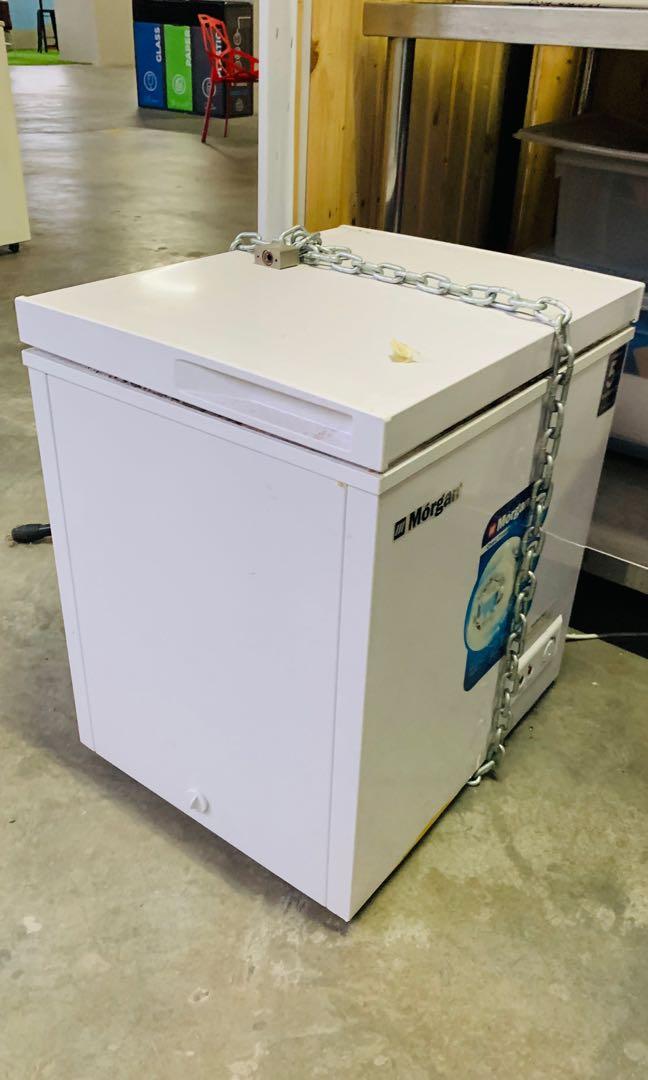 60L Mini Chest Freezer MCF0658L, TV & Home Appliances, Kitchen