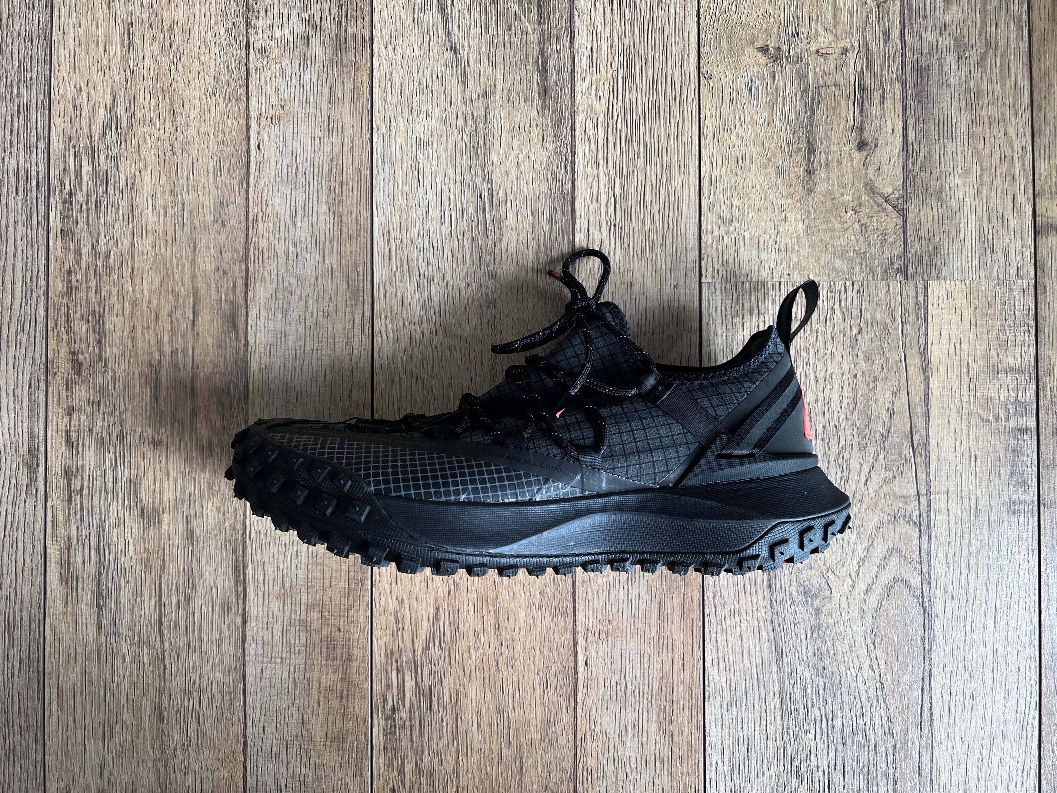 NIKE ACG Mountain Fly Low, Men's Fashion, Footwear, Sneakers ...