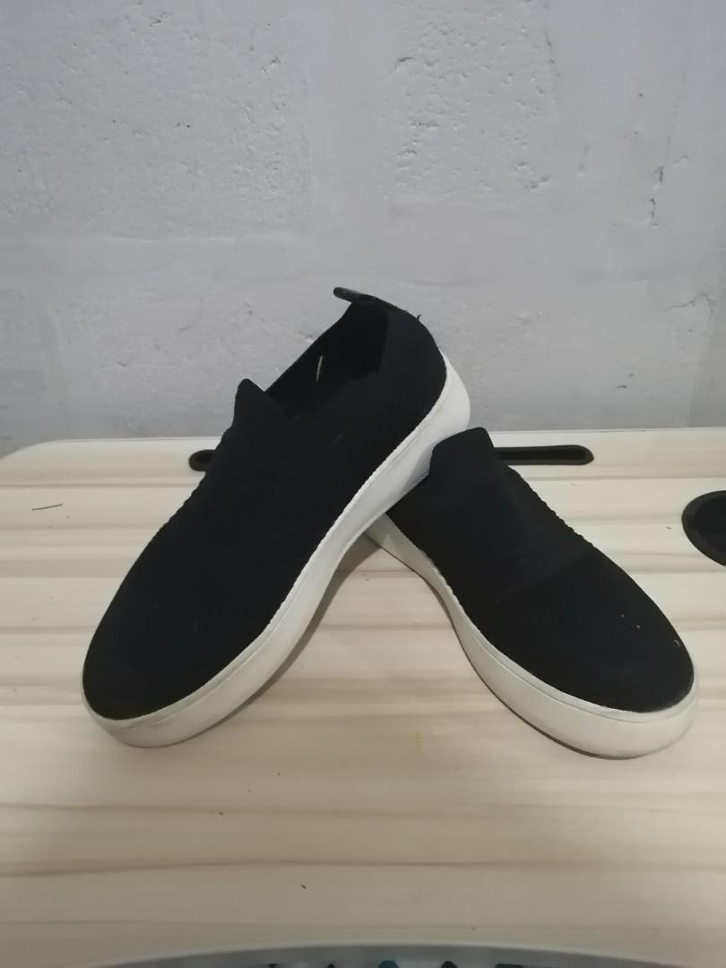 Sale ‼️Payless brash slip on, Women's Fashion, Footwear, Sneakers on  Carousell