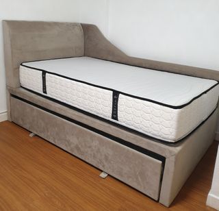 (Category: ) located in . Submitted by nghk8888 (Listing ID 1126824870, Image 1). Description: .