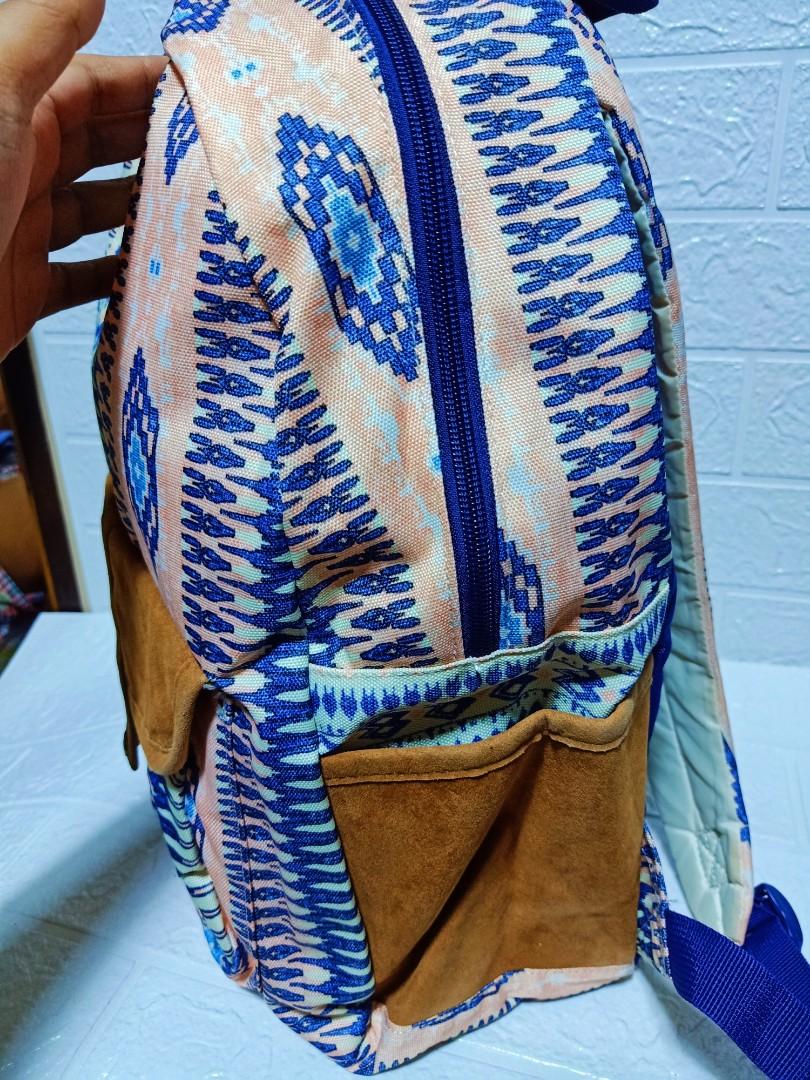 ROXY SUGAR BABY BACKPACK (Category: Backpacks) located in La Trinidad. Submitted by xef06 (Listing ID 1126909690, Image 2). Description: excellent condition 14inches height 9 inches width 4 inches diameter.