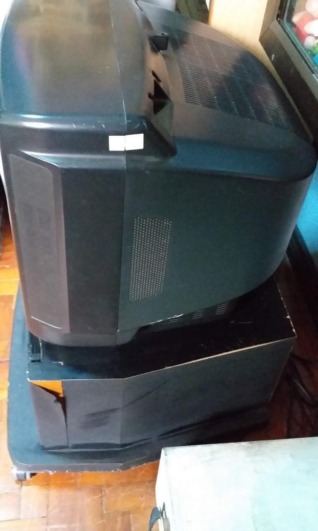 Old Sony tv 21 in w/ stand (Category: TV) located in Quezon City. Submitted by christyso1209 (Listing ID 1126844576, Image 2). Description: Sony made in Japan 21 inches There is power/monitor ok, no remote contact number: 7216628 09178900416.
