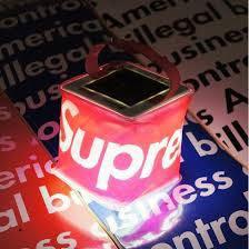 Supreme SS18 LuminAid Packlite Nova USB 露營燈防水usb充電, 傢俬