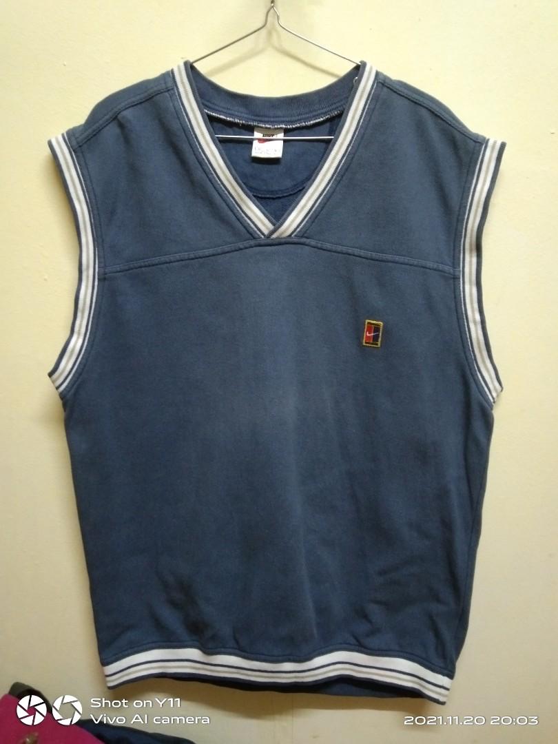 nike court vintage sweatshirt