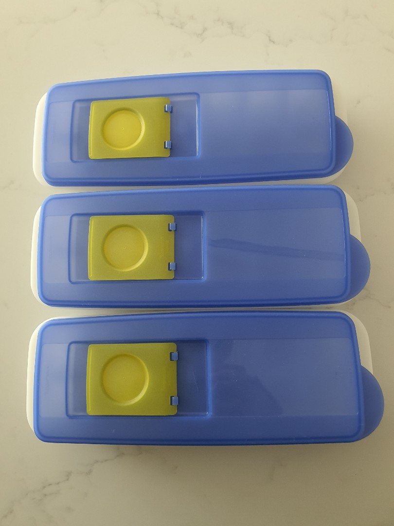 Tupperware ice cube tray, Furniture & Home Living, Kitchenware