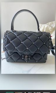 （分類：）位於 。 由 joemarjorie 提交（商品編號 1126758857，圖片 1）。簡介： 。