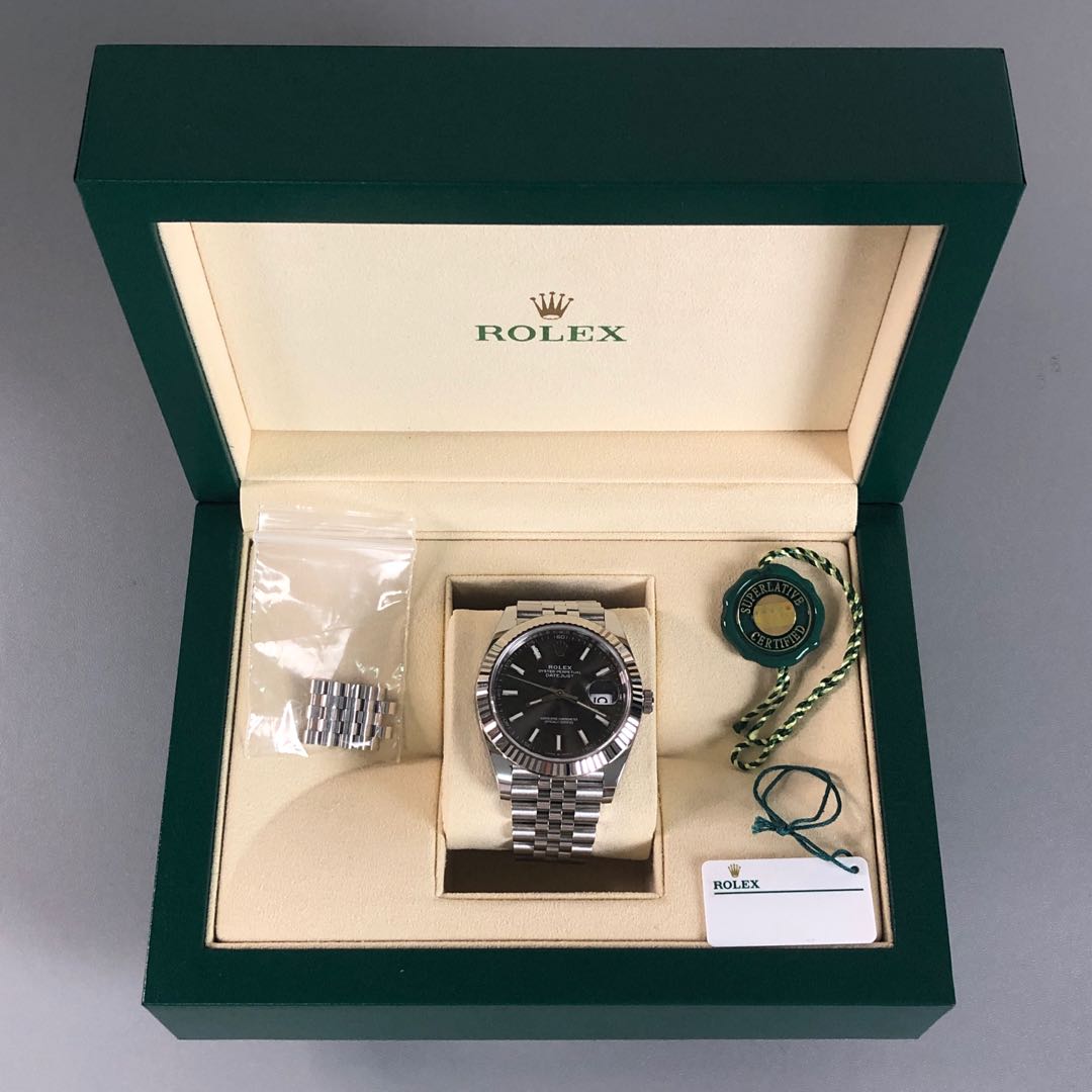 What s inside a Rolex box Video Announcements on Carousell