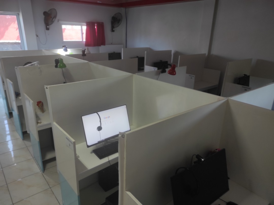 18 office cubicles for sale (movable), Furniture & Home Living, Office  Furniture & Fixtures on Carousell