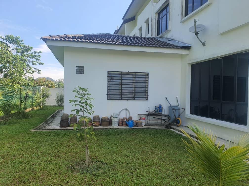 2Storey Semi D House End Lot Laman Bengkulu Sg Choh,Rawang, Property