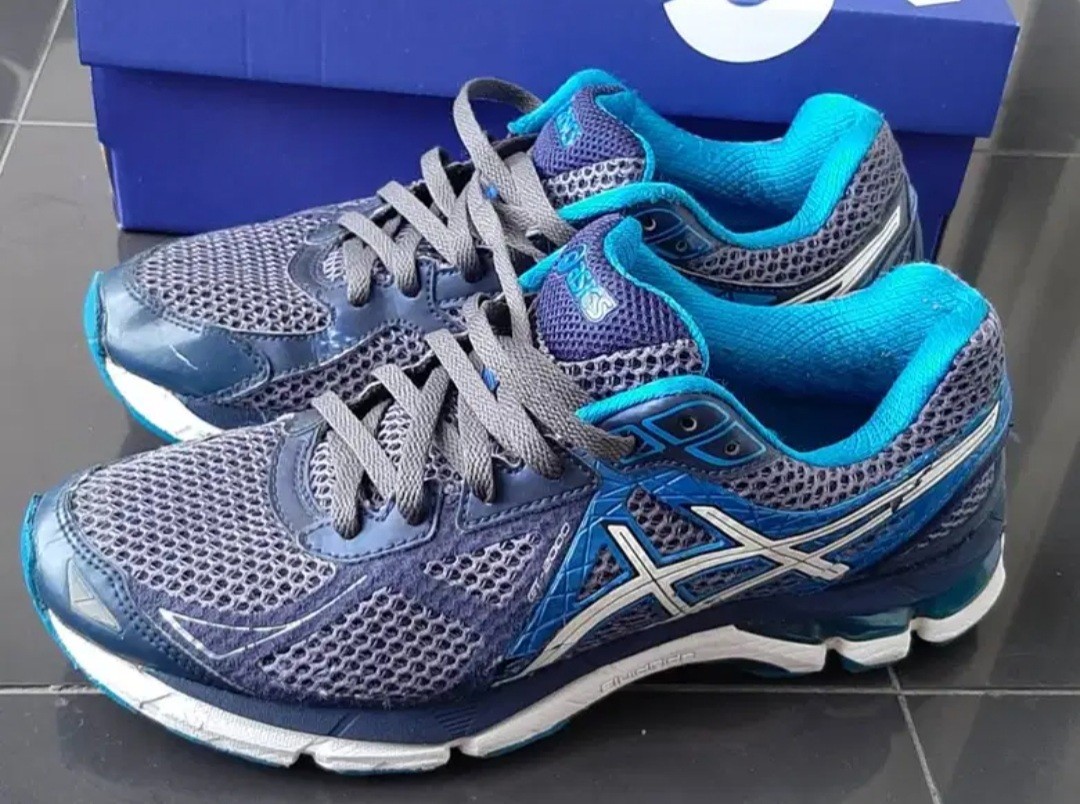 ASICS gel GT 2000 size 39.5