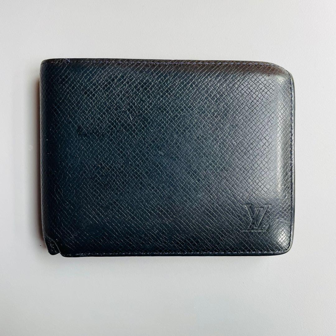 Lv wallet, Men's Fashion, Watches & Accessories, Wallets & Card Holders on  Carousell