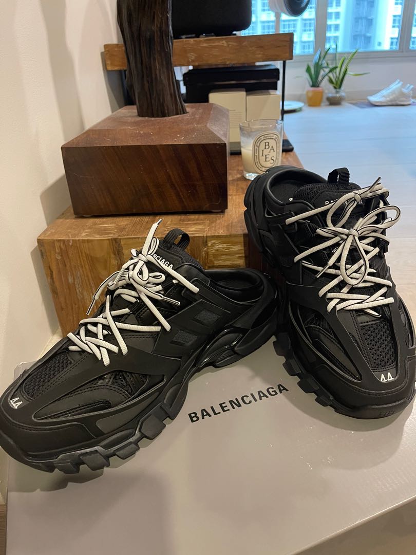 Giày Balenciaga Speed LaceUp Sneaker Black 587289W2DB11013  LUXITY