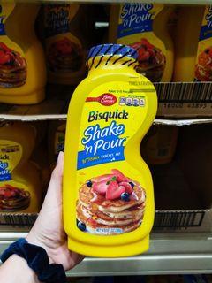 Betty Crocker Bisquick Shake 'N Pour Buttermilk Pancake Mix, 10.6 oz(300g)