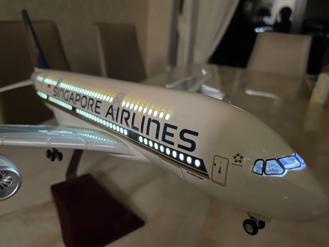 Singapore A380  Large Plane Model  ✈ 1:160 Airplane 45cm LED Cab Lights 