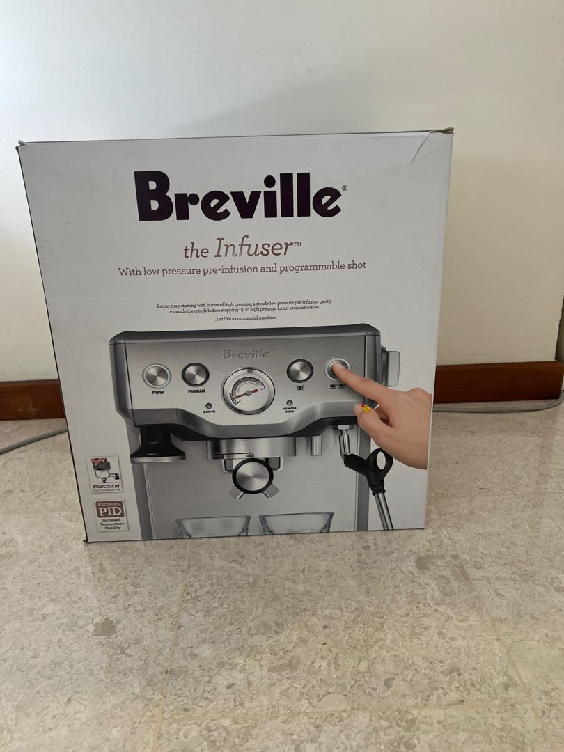 Breville BES 840 Infuser espresso machine plus accessories including