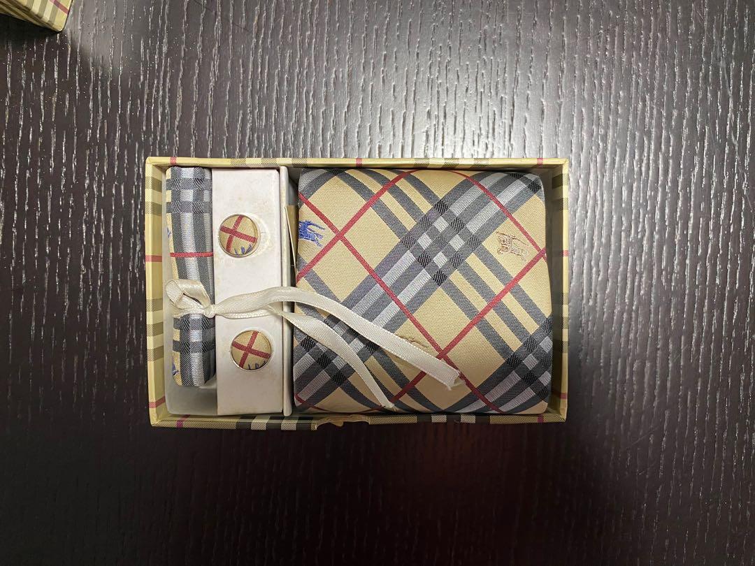 Burberry tie hotsell and cufflink set