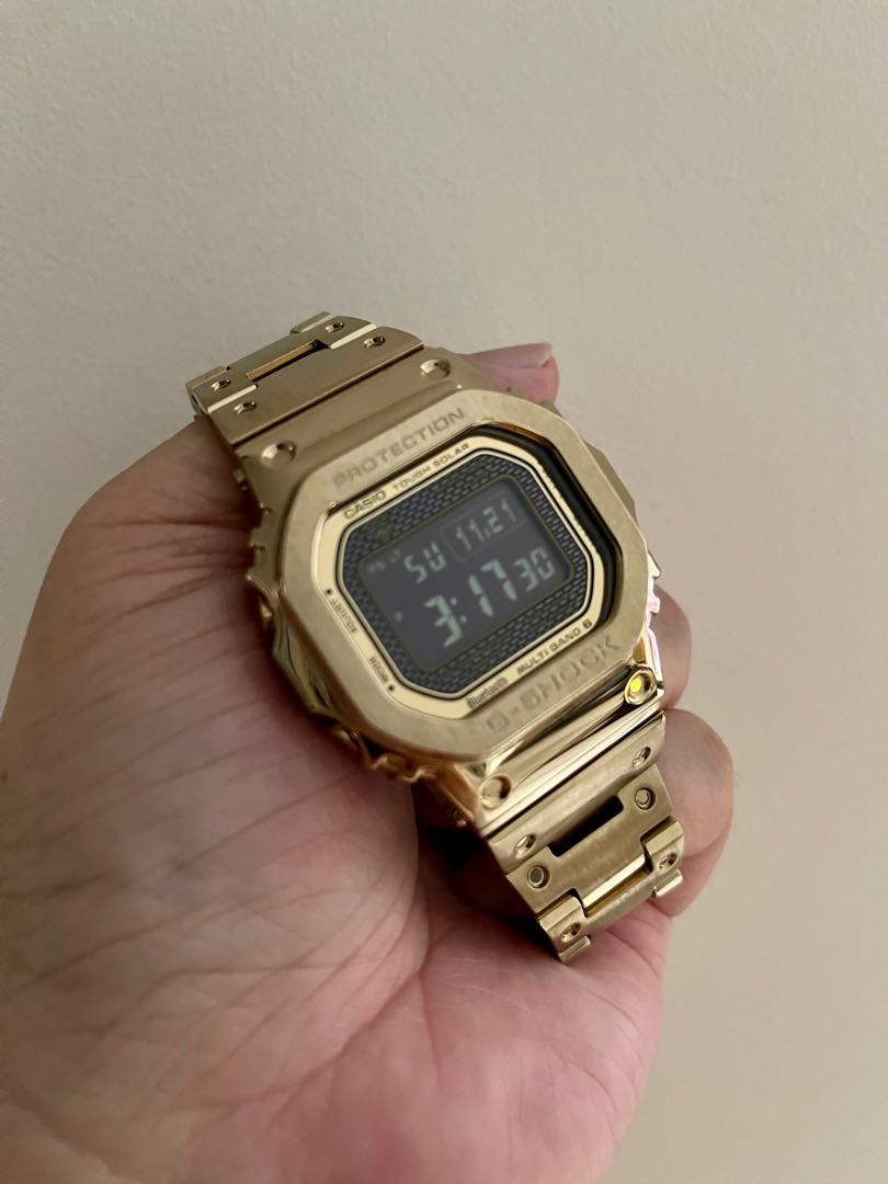 Casio 5000 gold top