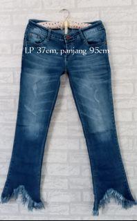 Celana jeans rawis