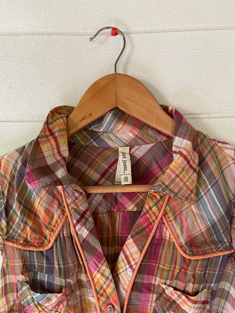Checkered Color way Sleeveless Top Blouse (Category: Blouses) located in Bulacan. Submitted by pennyroyal13 (Listing ID 1127068449, Image 2). Description: Still in good condition! Perfect for picnics and sunny outdoor walks Can fit small - medium.
