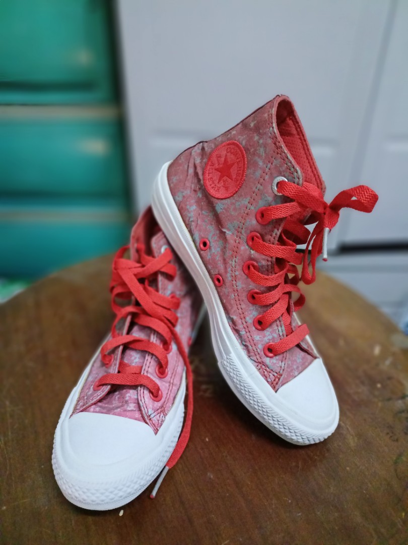 womens chuck taylors