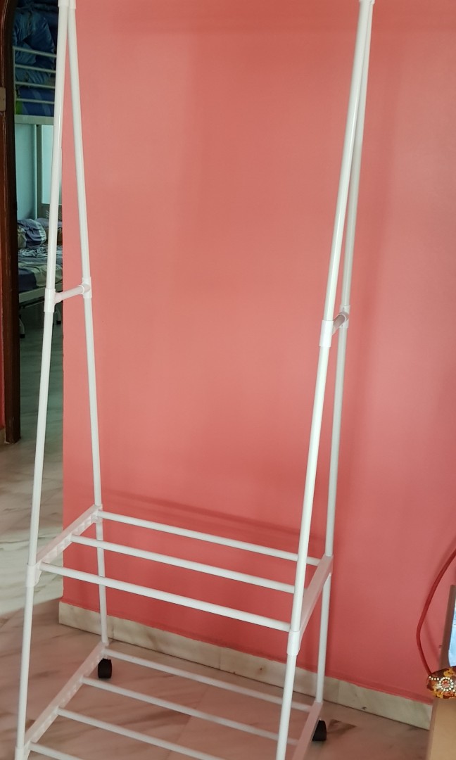Clothes hanger stand, Furniture & Home Living, Furniture, Shelves