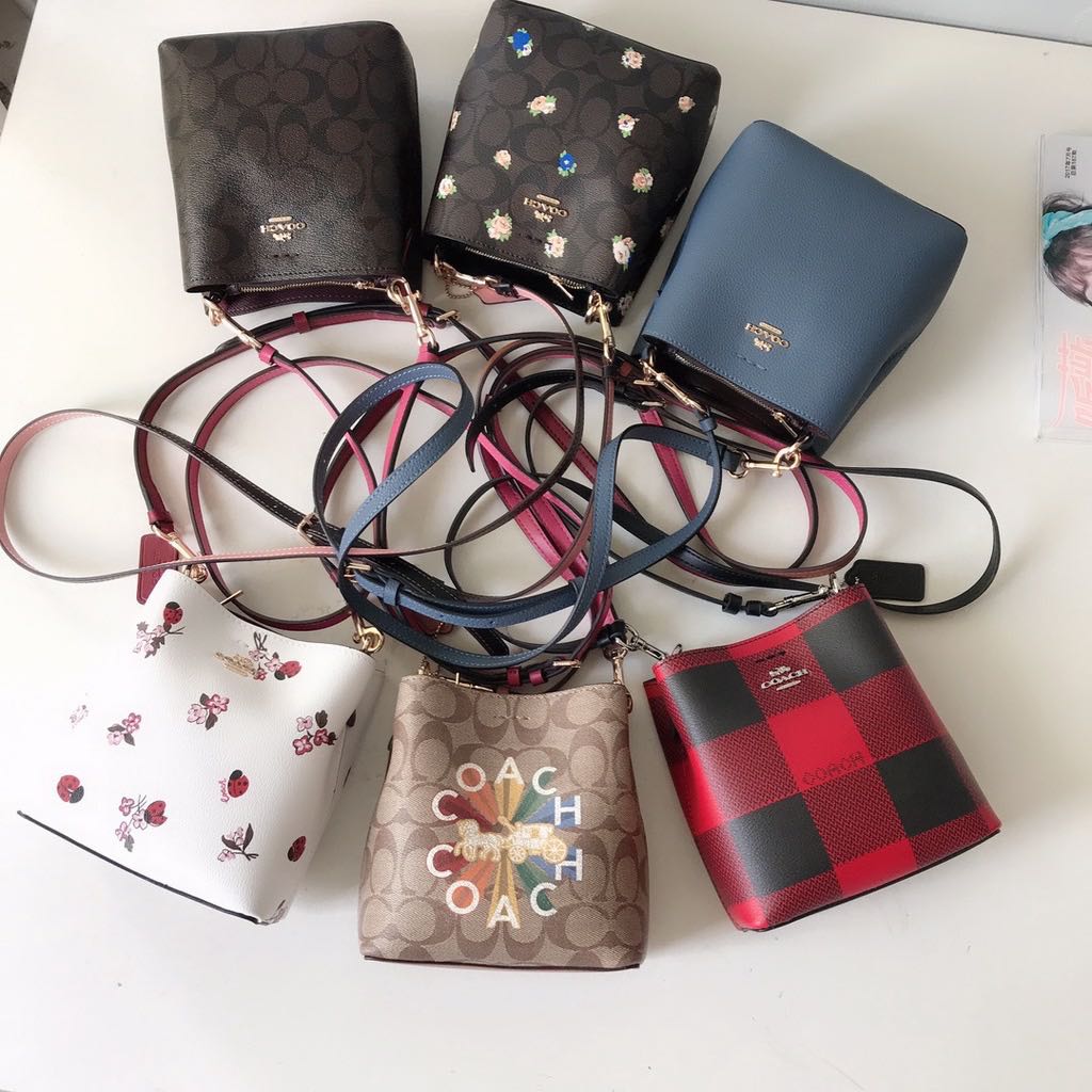 Coach Small Town Bucket Bag, Women's Fashion, Bags & Wallets, Cross