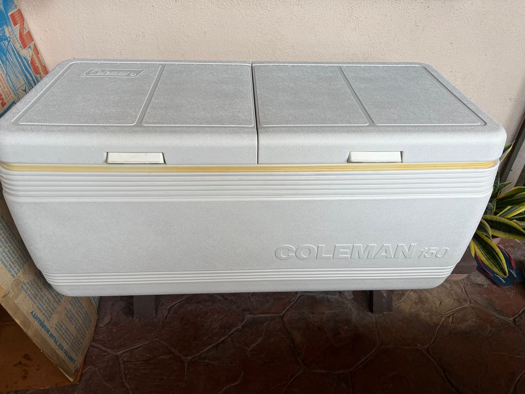 Coleman 150 quart marine cooler top
