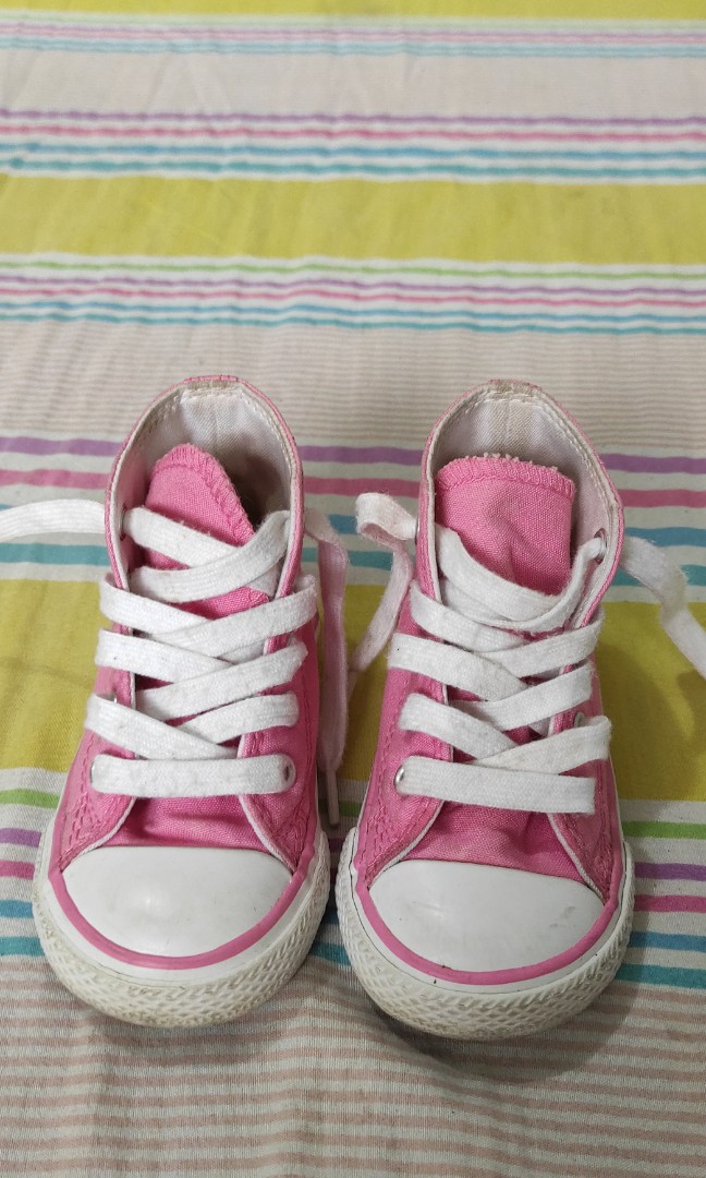 pink dinosaur converse