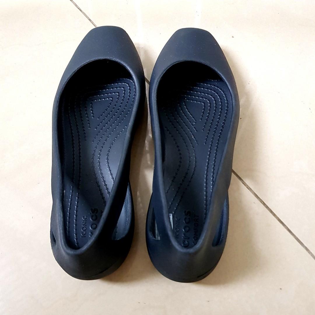 CROCS Women s Black Flats Shoes Women s Fashion Footwear Flats