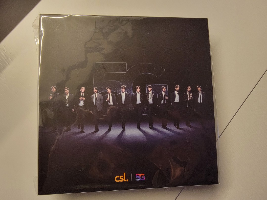 Csl x mirror AR月曆 Calendar 2022 全套售, 興趣及遊戲, 收藏品及紀念品, 明星周邊 Carousell