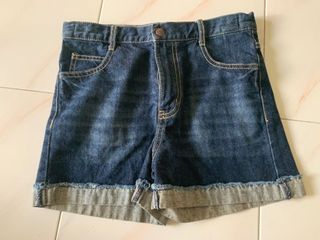(Category: ) located in . Submitted by aruek (Listing ID 1126951975, Image 1). Description: .