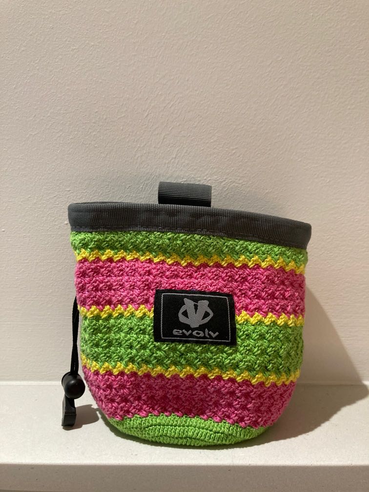 Evolv Bouldering Chalk Bag, Sports Equipment, Other Sports Equipment and  Supplies on Carousell